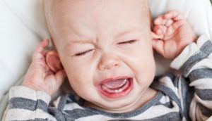 علائم عفونت گوش کودکان